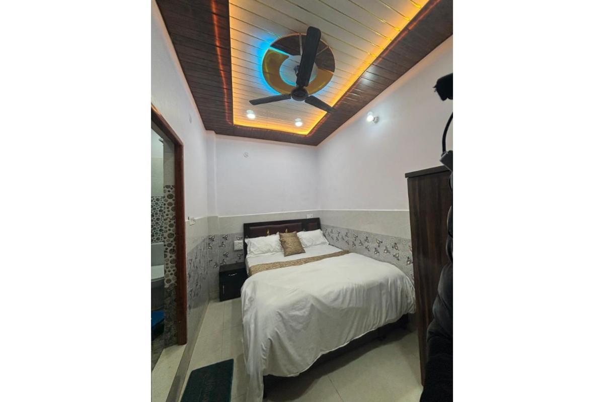Rudra Inn Ayodhya Bagian luar foto