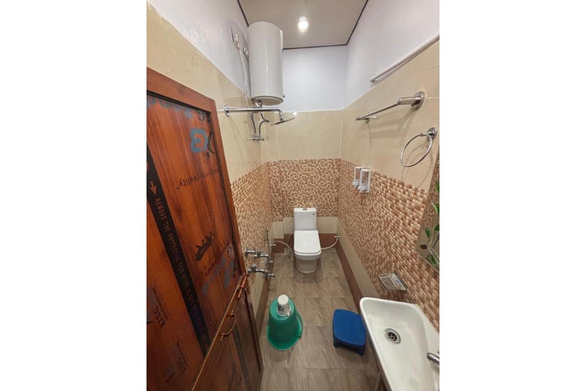 Rudra Inn Ayodhya Bagian luar foto
